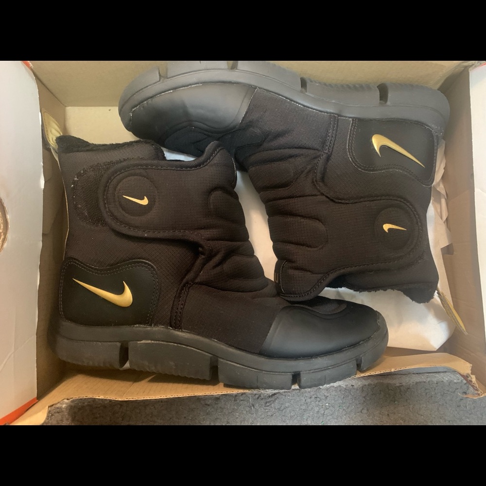Nike Novice Boot